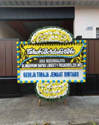 Papan Bunga Duka di Slogohimo